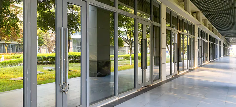Professional Accordion Door Repair in Montreal, Quebec