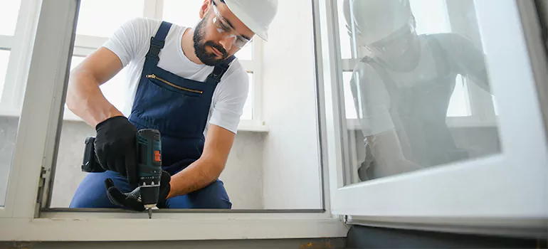 Replace Broken Window Pane in Montreal, QC