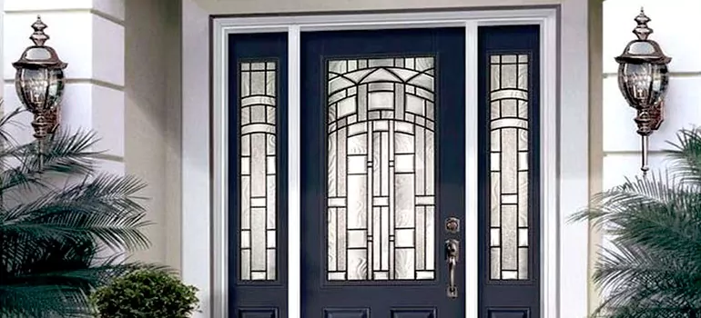Craftsman Entry Door in Montreal, QC