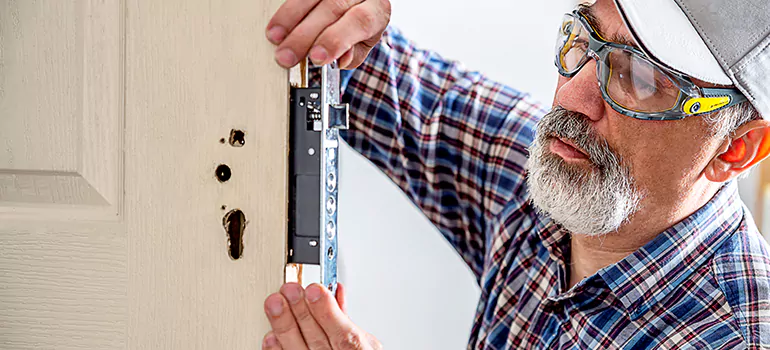 Exterior Door Handle Replacement in Montreal, QC