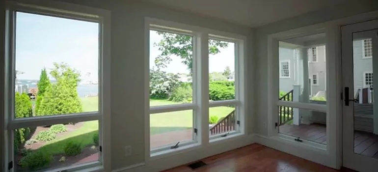 Double-hung Window Repair in Montreal, QC
