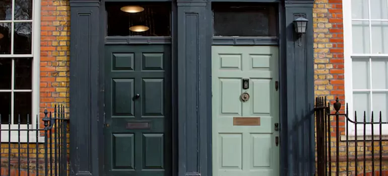 Heavy Duty Storm Door in Montreal, QC