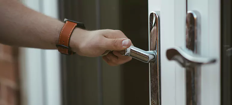Lock Stile Activating Bracket in Montreal, QC