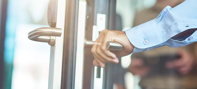 Push Bar For Commercial Doors in Montreal, QC