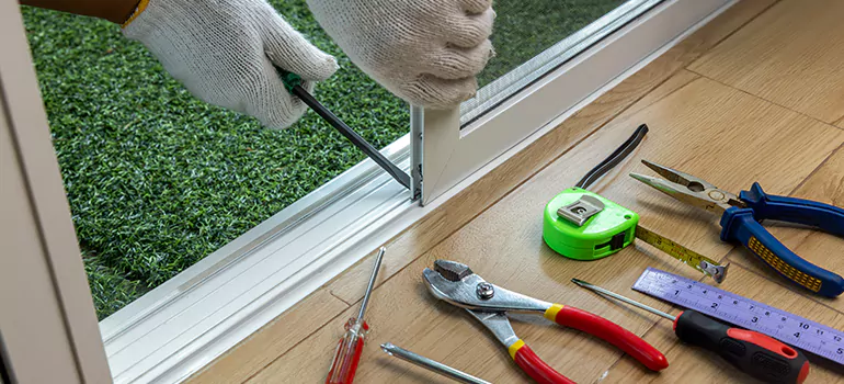 Window Hinge Repair in Montreal, Quebec